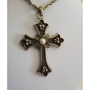 Signed Sarah Coventry LIMITED EDITION 1975 Vintage Cross Pearl Pendant Necklace